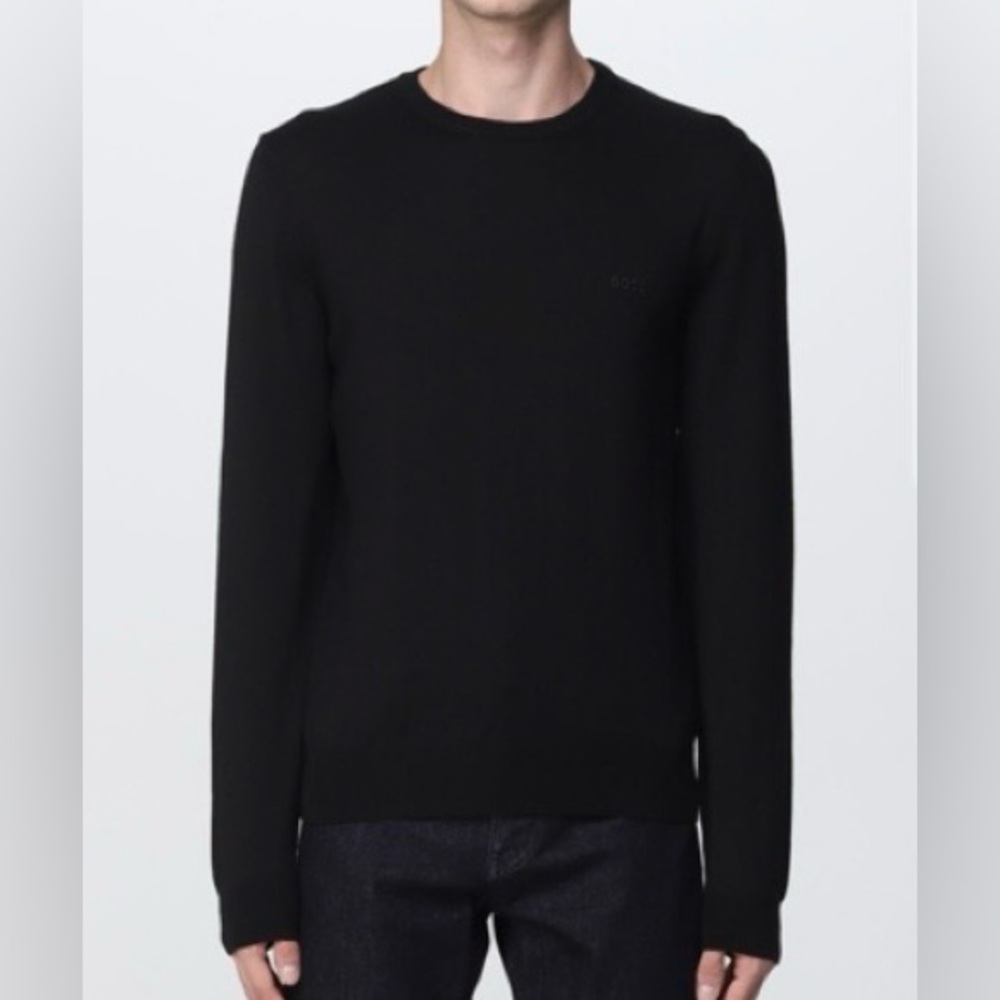 Hugo Boss men’s black crewneck long sleeve sweater Size M